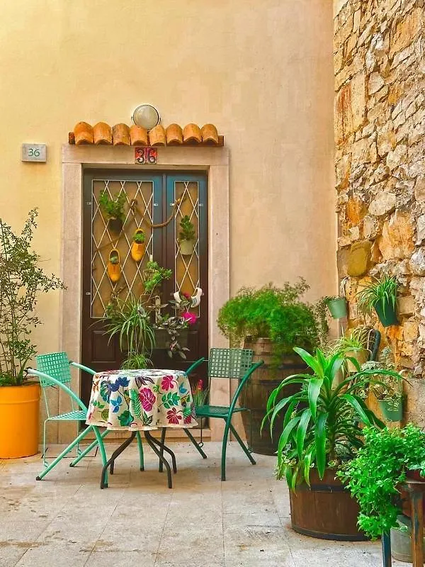דירה פולה Apartment-Old Town-Dundo