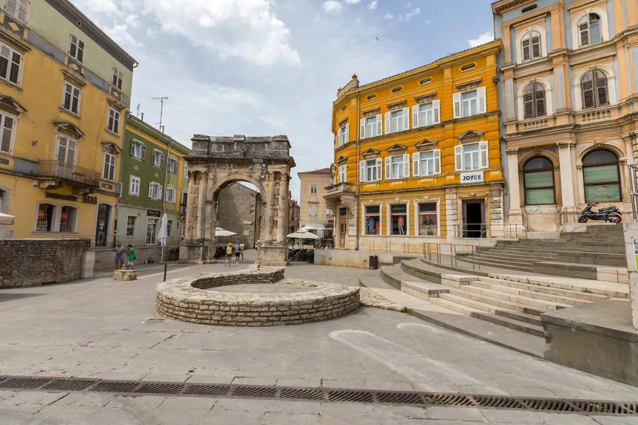 Апартаменты Apartment-Old Town-Dundo Пула Хорватия
